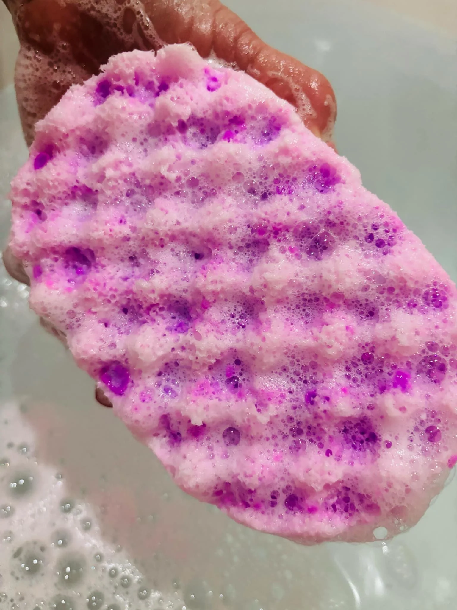 Scented Aromas 3 Exfoliating Soap Sponges for £15 - Image 3